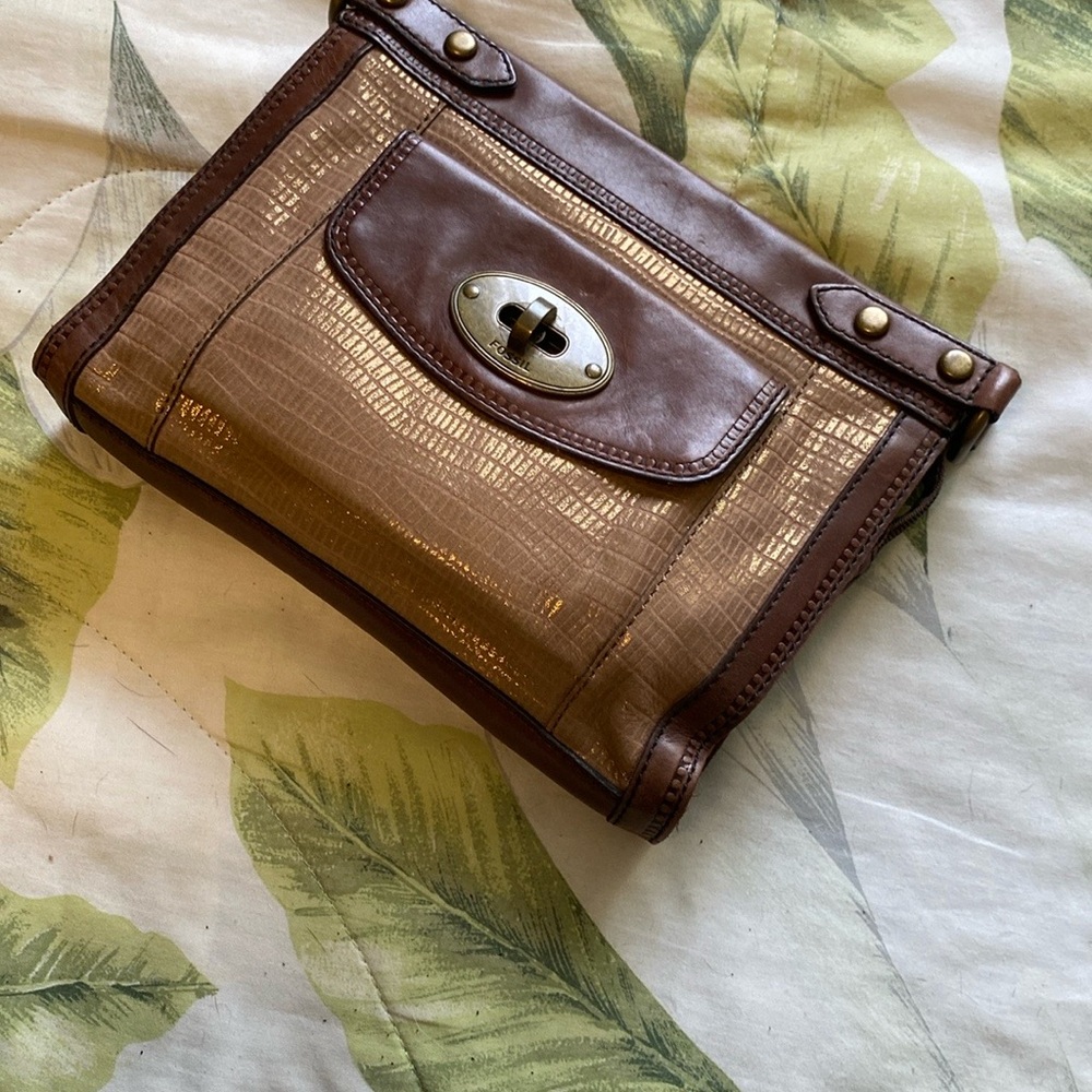 LAST CHANCE BAG‼️ Fossil Vintage Reissue (VRI) Clutch - Picture 1 of 9